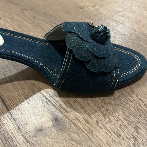 Chanel Camellia Denim Kitten Sandal Heels - Picture 6 of 13